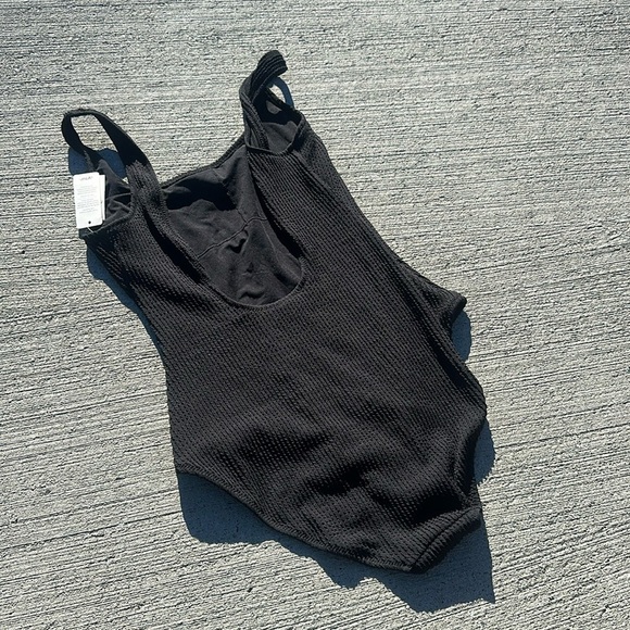 Aerie Crinkle Scoop Full Coverage One Piece Swimsuit
 NWT - Picture 5 of 11